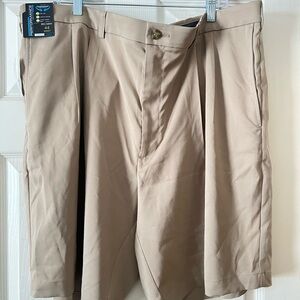Big and Tall Roundtree Yorke Performance Big Man Khaki pleated Men's Shorts